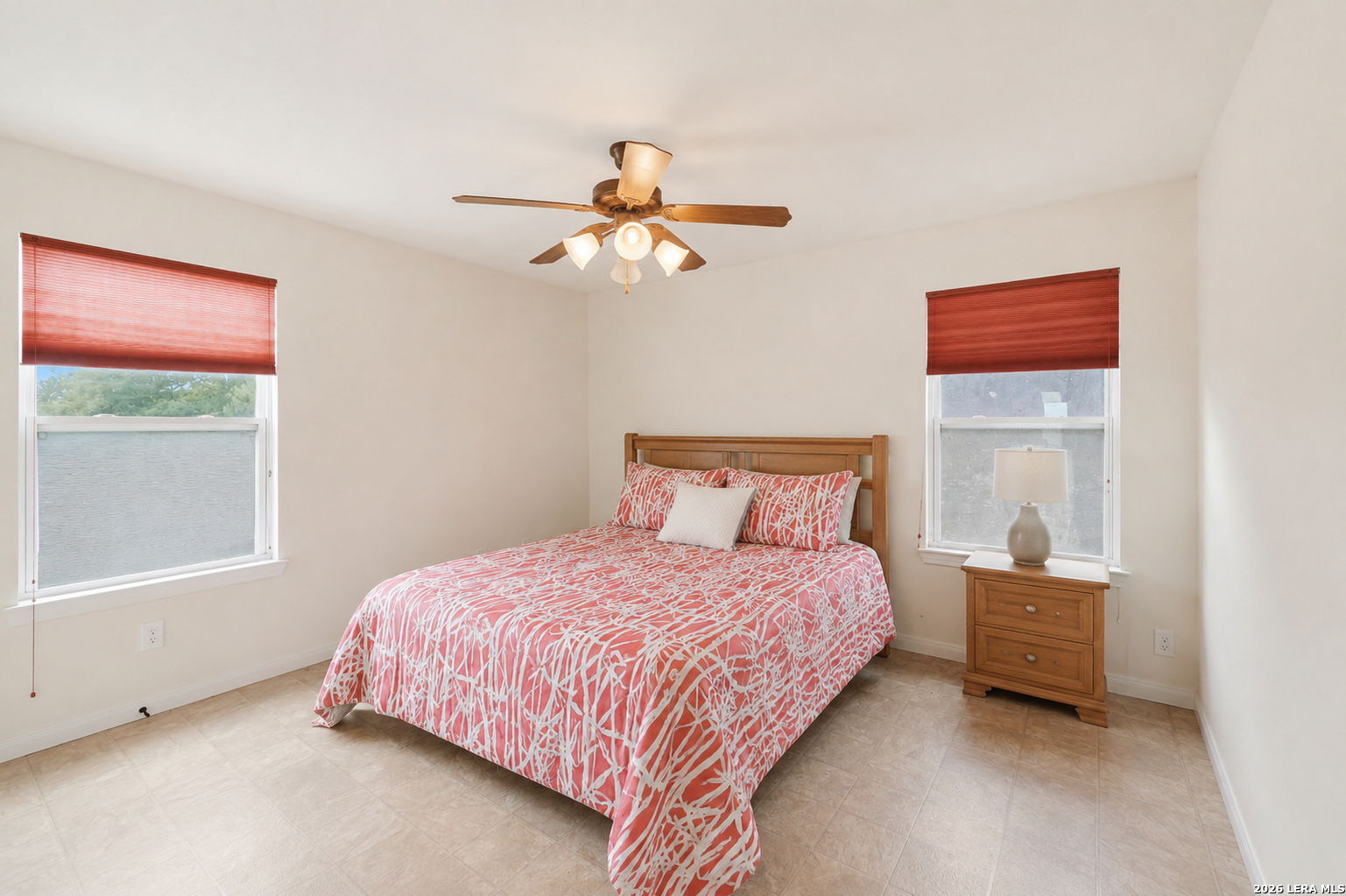 327 Lakeridge Loop Lakehills TX 78063