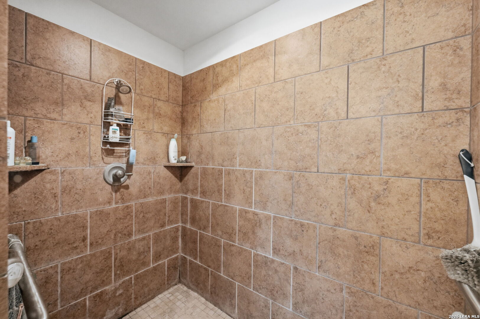 327 Lakeridge Loop Lakehills TX 78063