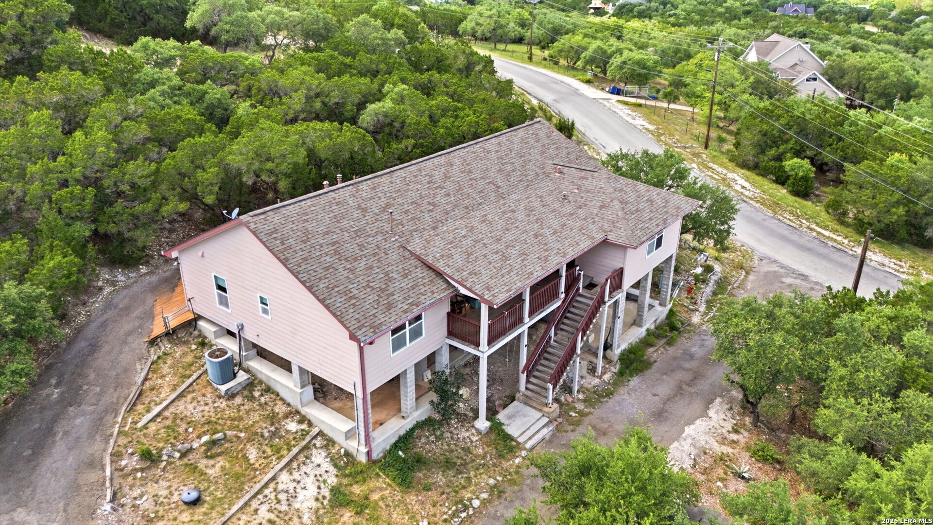 327 Lakeridge Loop Lakehills TX 78063