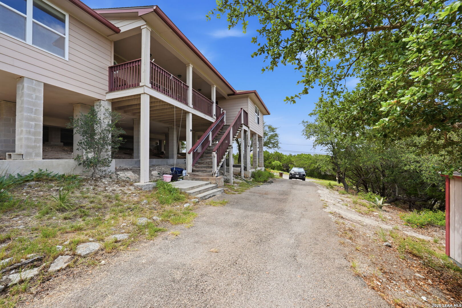327 Lakeridge Loop Lakehills TX 78063
