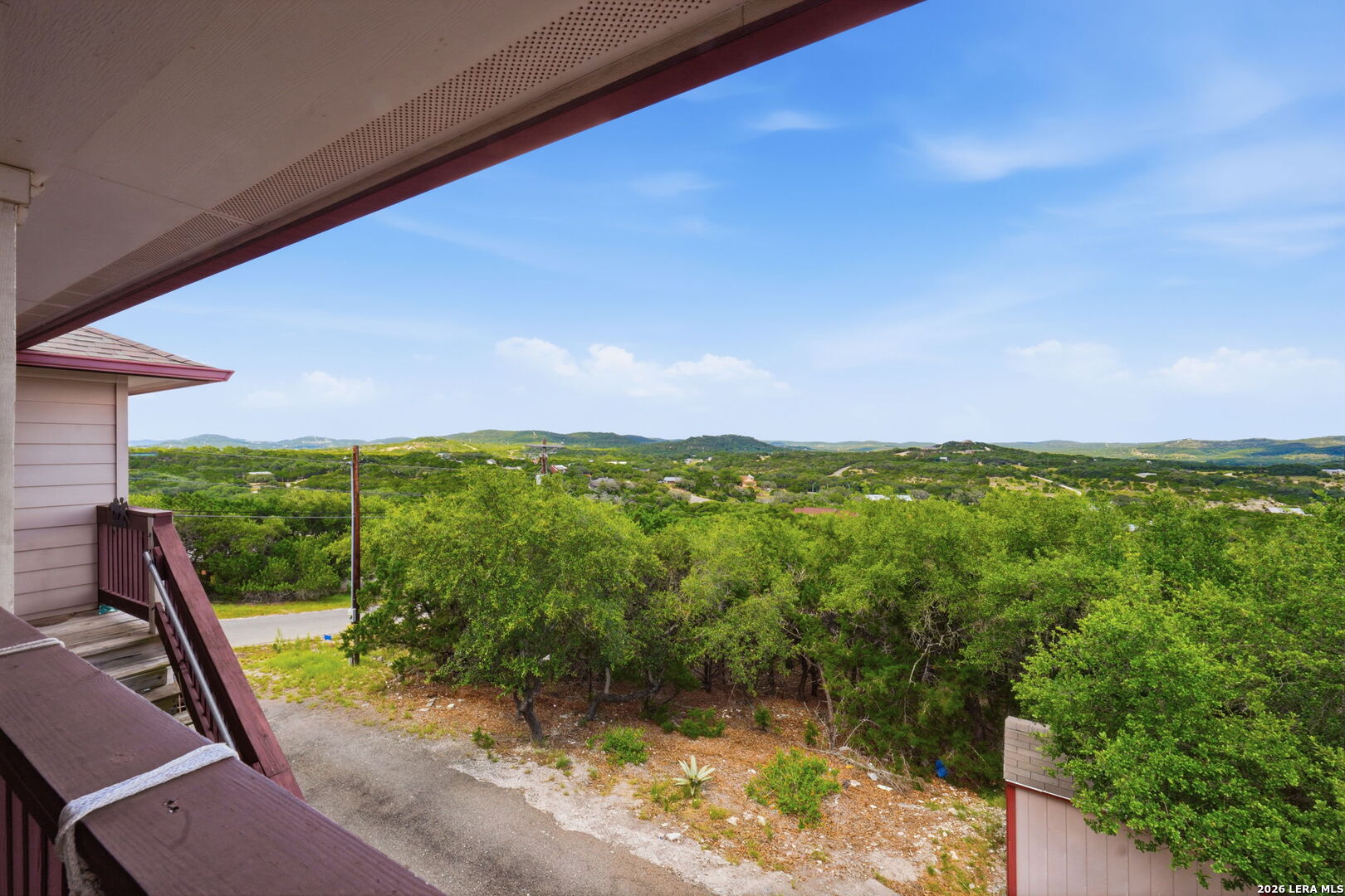 327 Lakeridge Loop Lakehills TX 78063