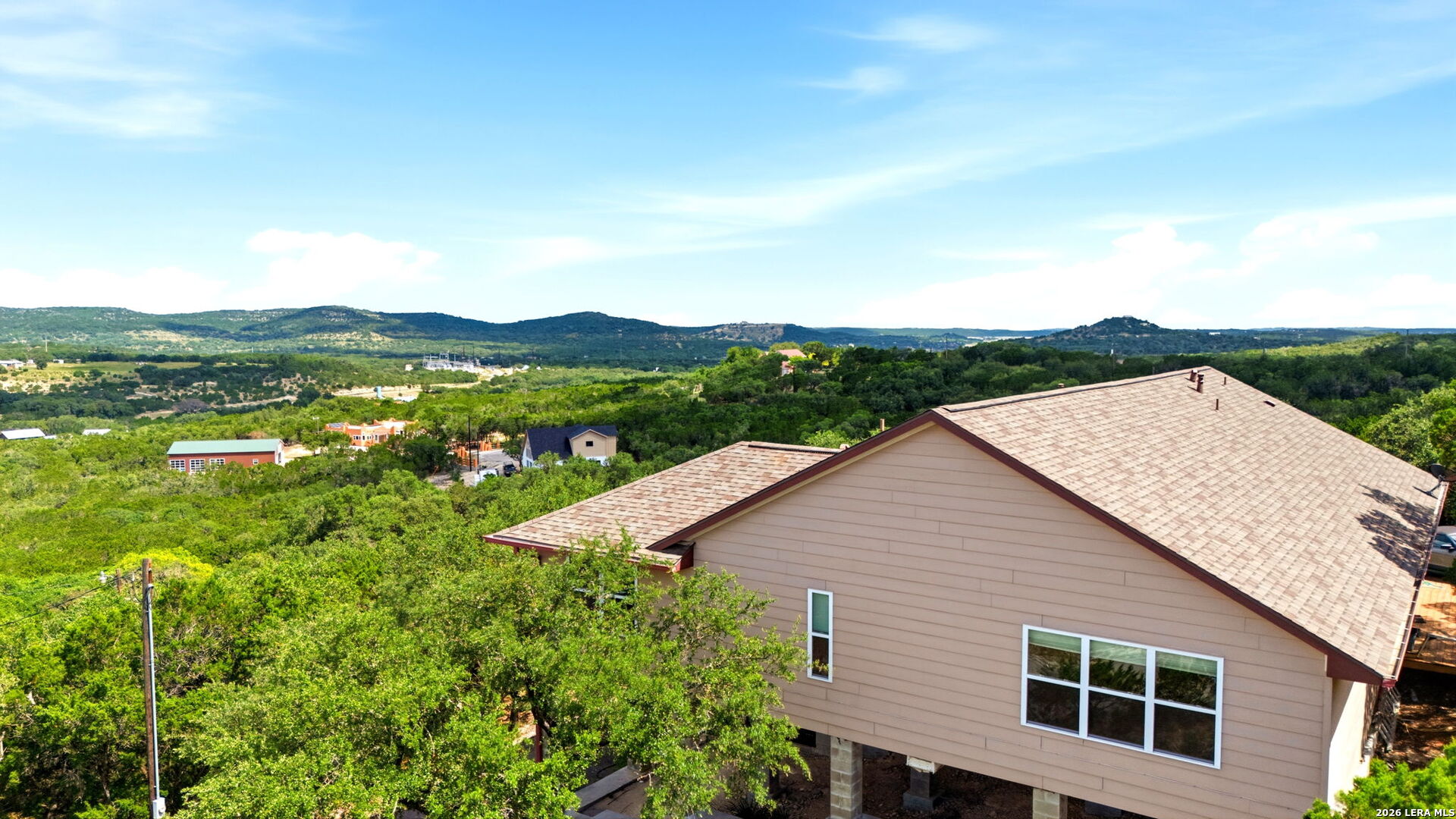 327 Lakeridge Loop Lakehills TX 78063