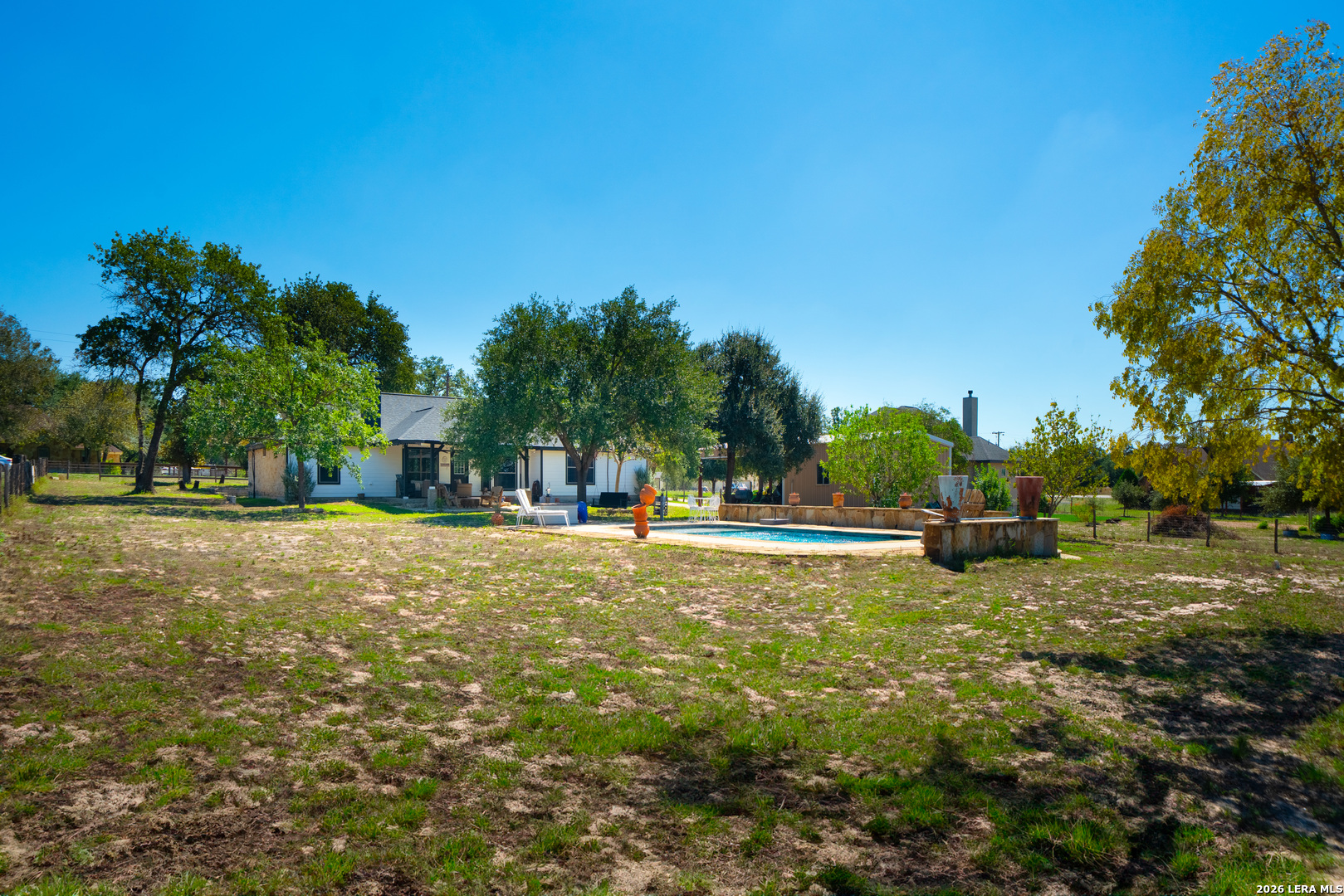 312 Rose Garden La Vernia TX 78121