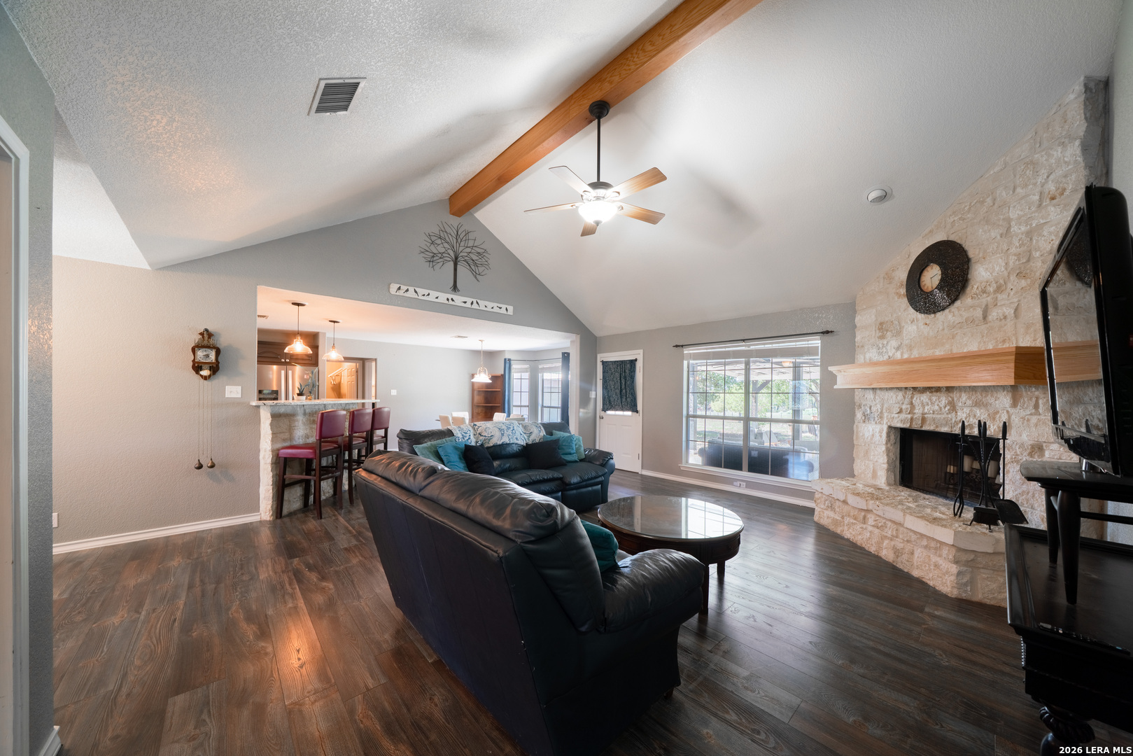 312 Rose Garden La Vernia TX 78121