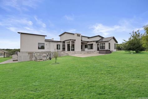 1347 Bordeaux Lane New Braunfels TX 78132