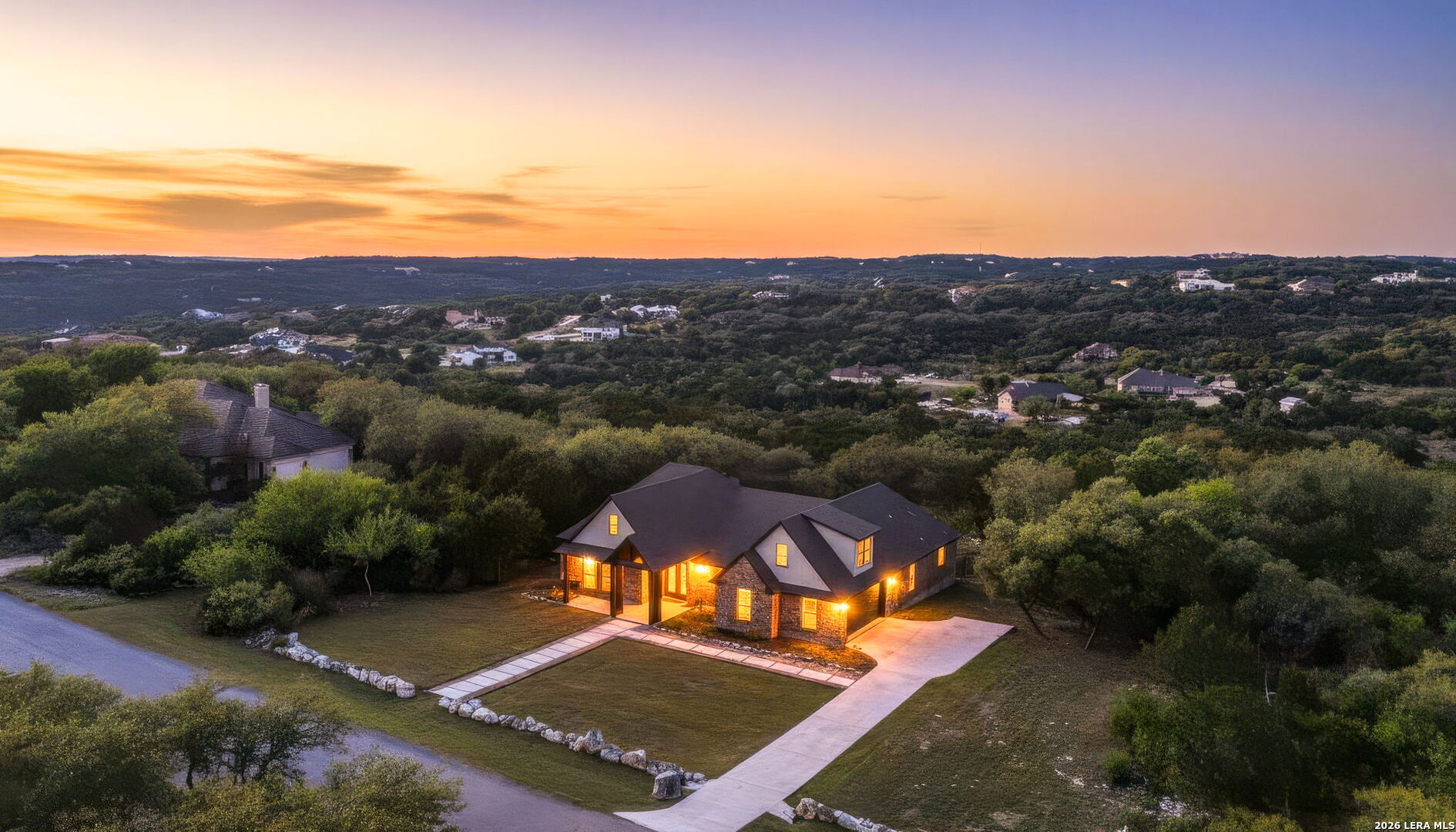 827 County Road 2801 E Mico TX 78056