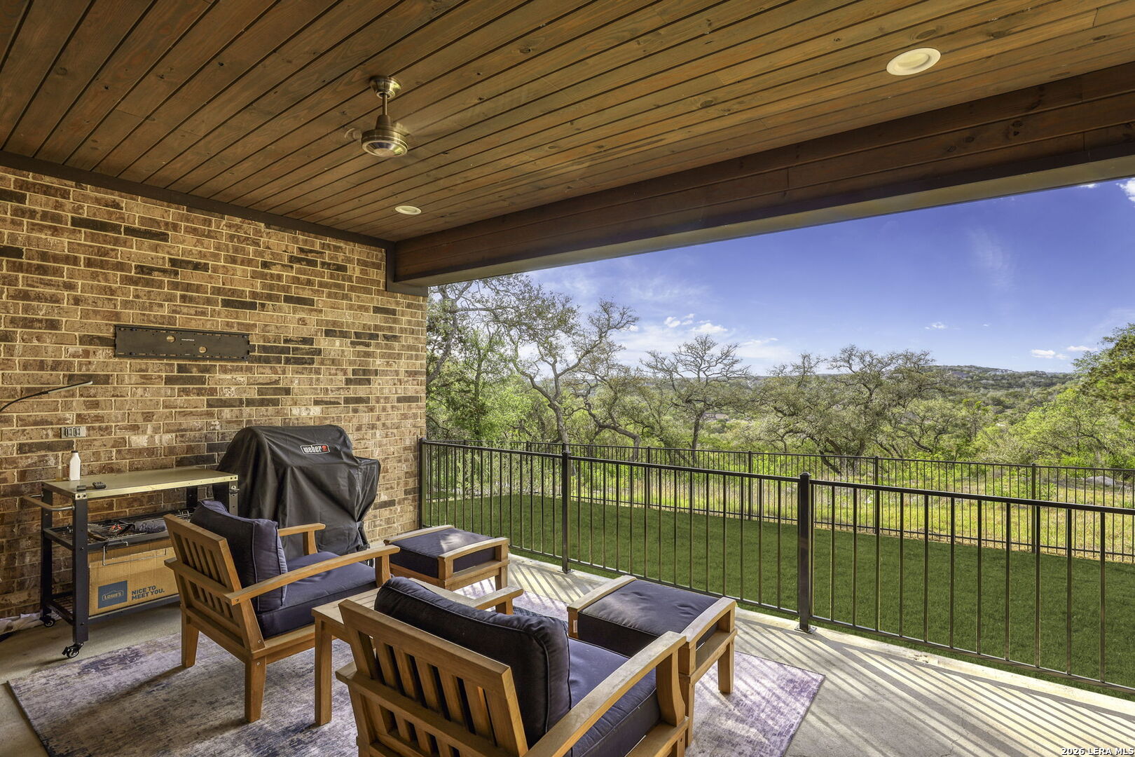 827 County Road 2801 E Mico TX 78056
