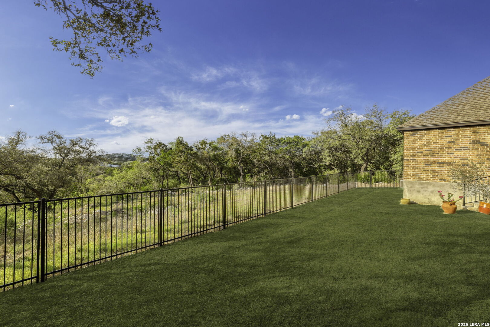 827 County Road 2801 E Mico TX 78056