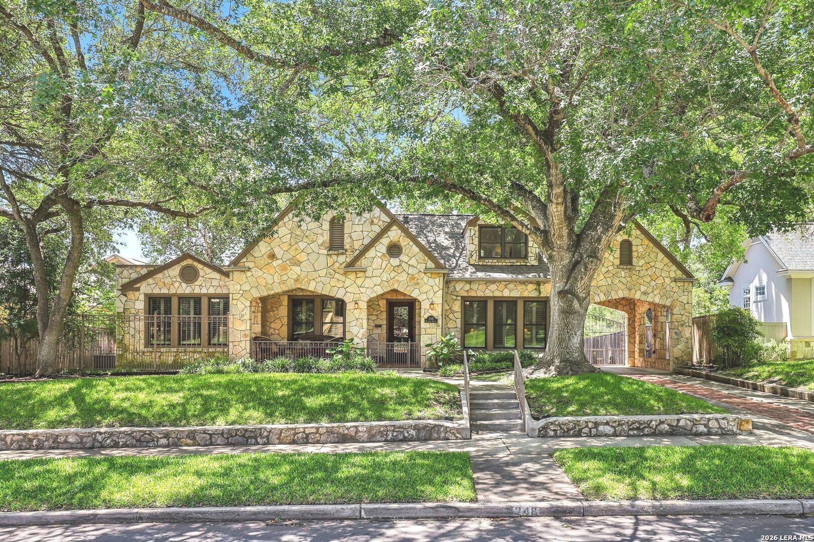Alamo Heights TX, 248 Rosemary Avenue