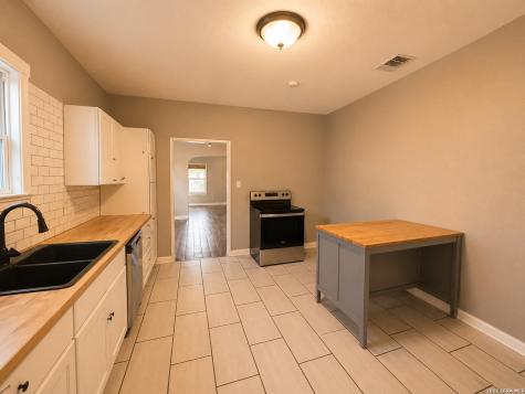 834 Bailey Avenue San Antonio TX 78210
