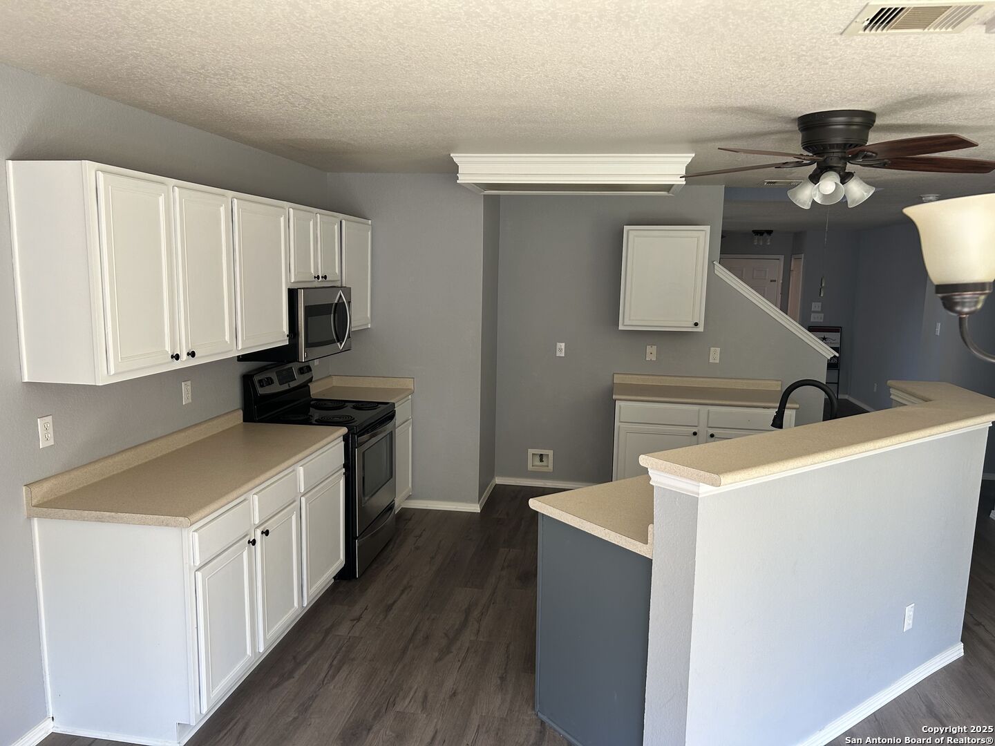 124 Booker Palm San Antonio TX 78239