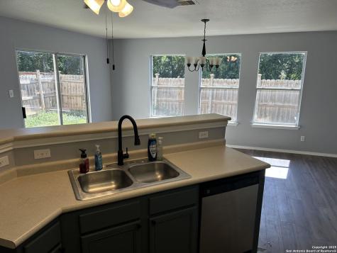 124 Booker Palm San Antonio TX 78239