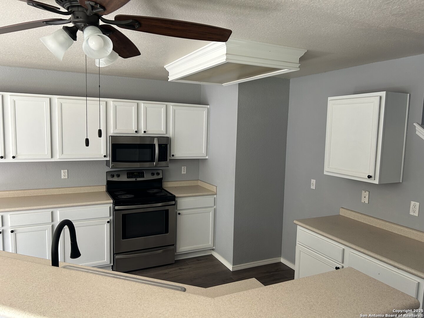 124 Booker Palm San Antonio TX 78239