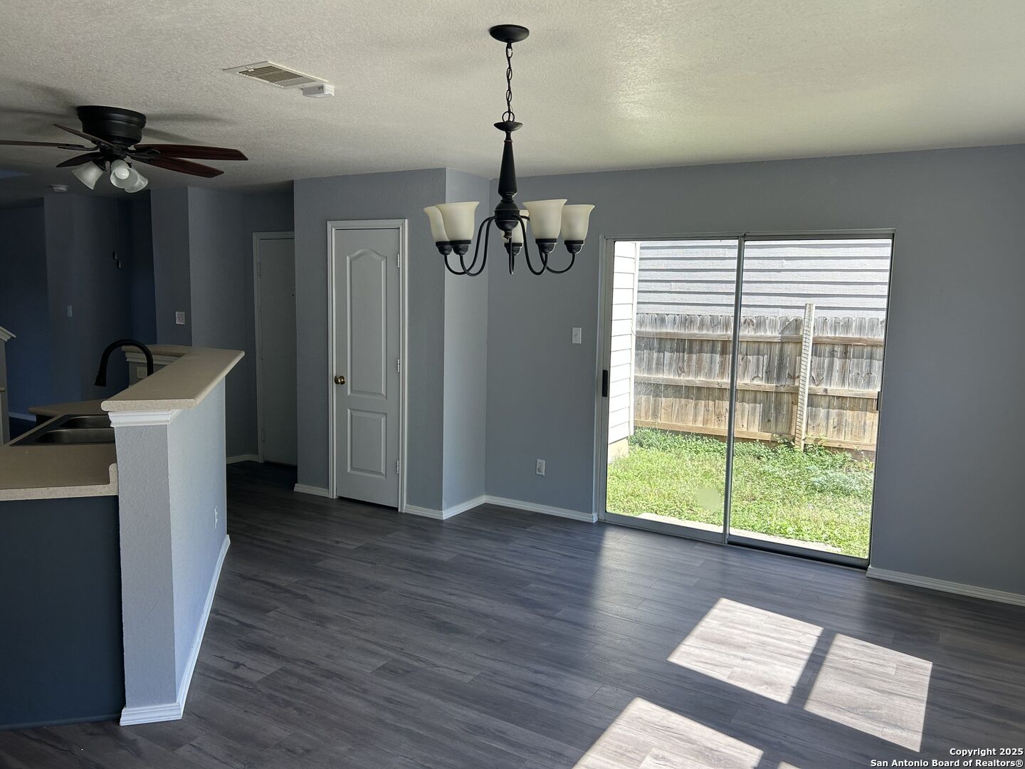 124 Booker Palm San Antonio TX 78239