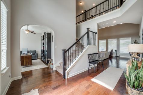 192 Sunrise Hill Castroville TX 78009