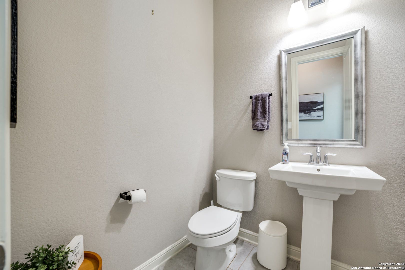 192 Sunrise Hill Castroville TX 78009