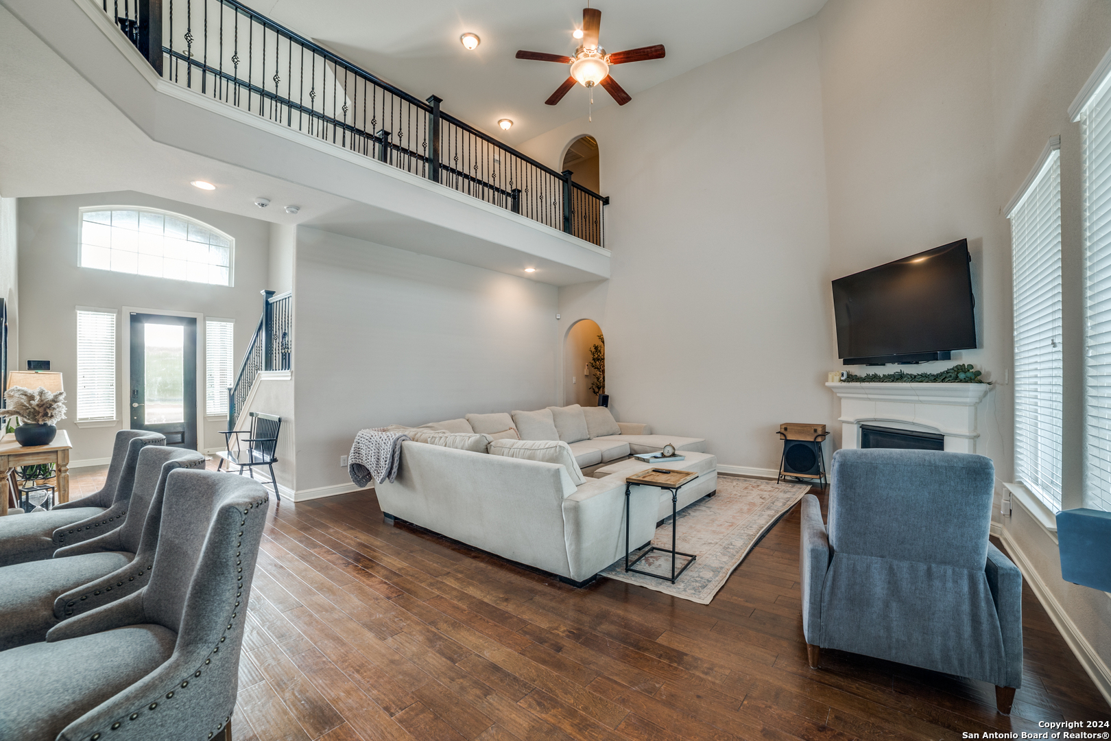 192 Sunrise Hill Castroville TX 78009