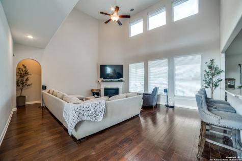 192 Sunrise Hill Castroville TX 78009