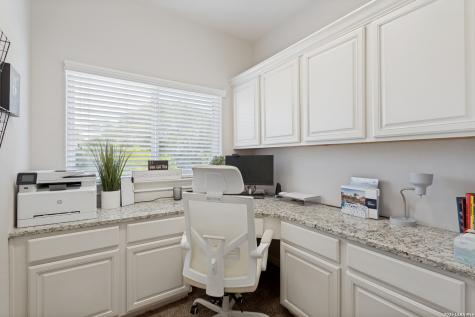 192 Sunrise Hill Castroville TX 78009