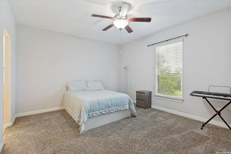 192 Sunrise Hill Castroville TX 78009