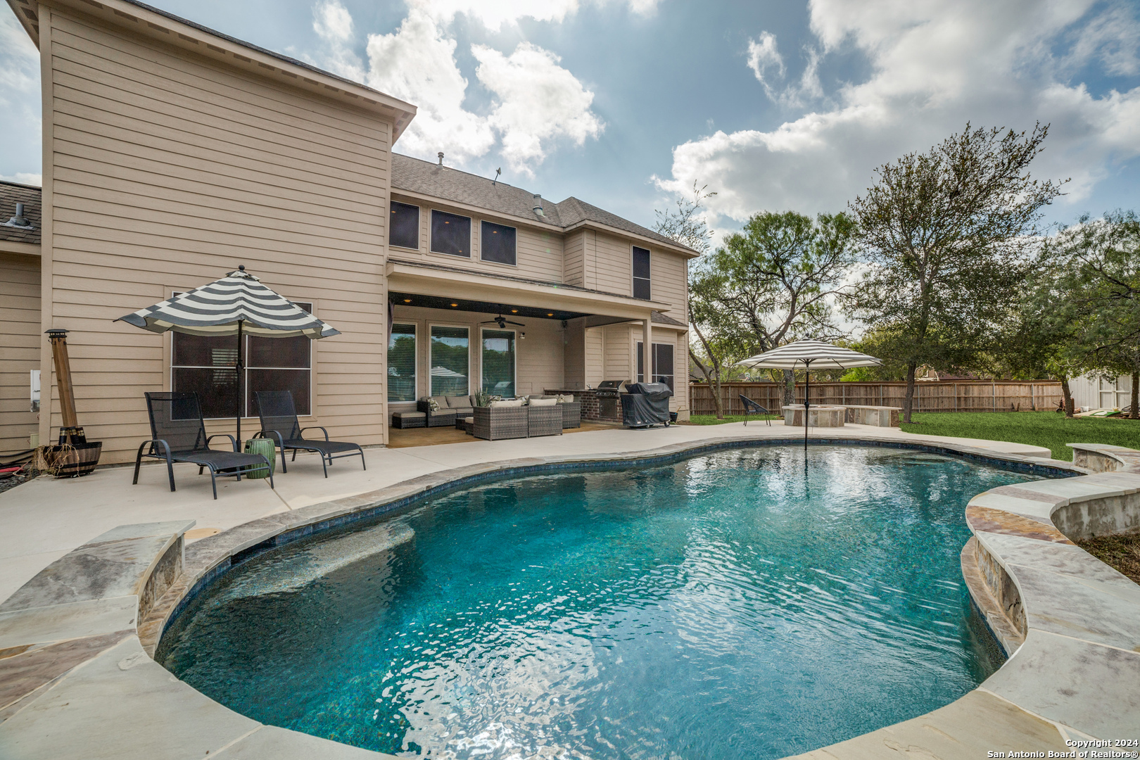 192 Sunrise Hill Castroville TX 78009