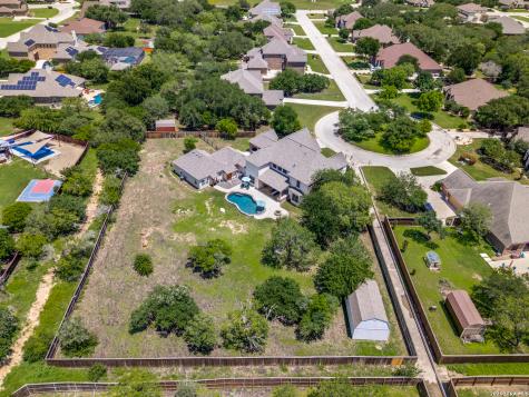 192 Sunrise Hill Castroville TX 78009