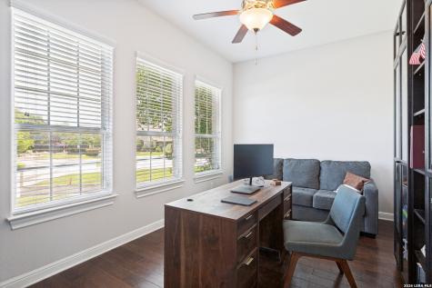 192 Sunrise Hill Castroville TX 78009