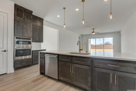 125 Katie Court Castroville TX 78009