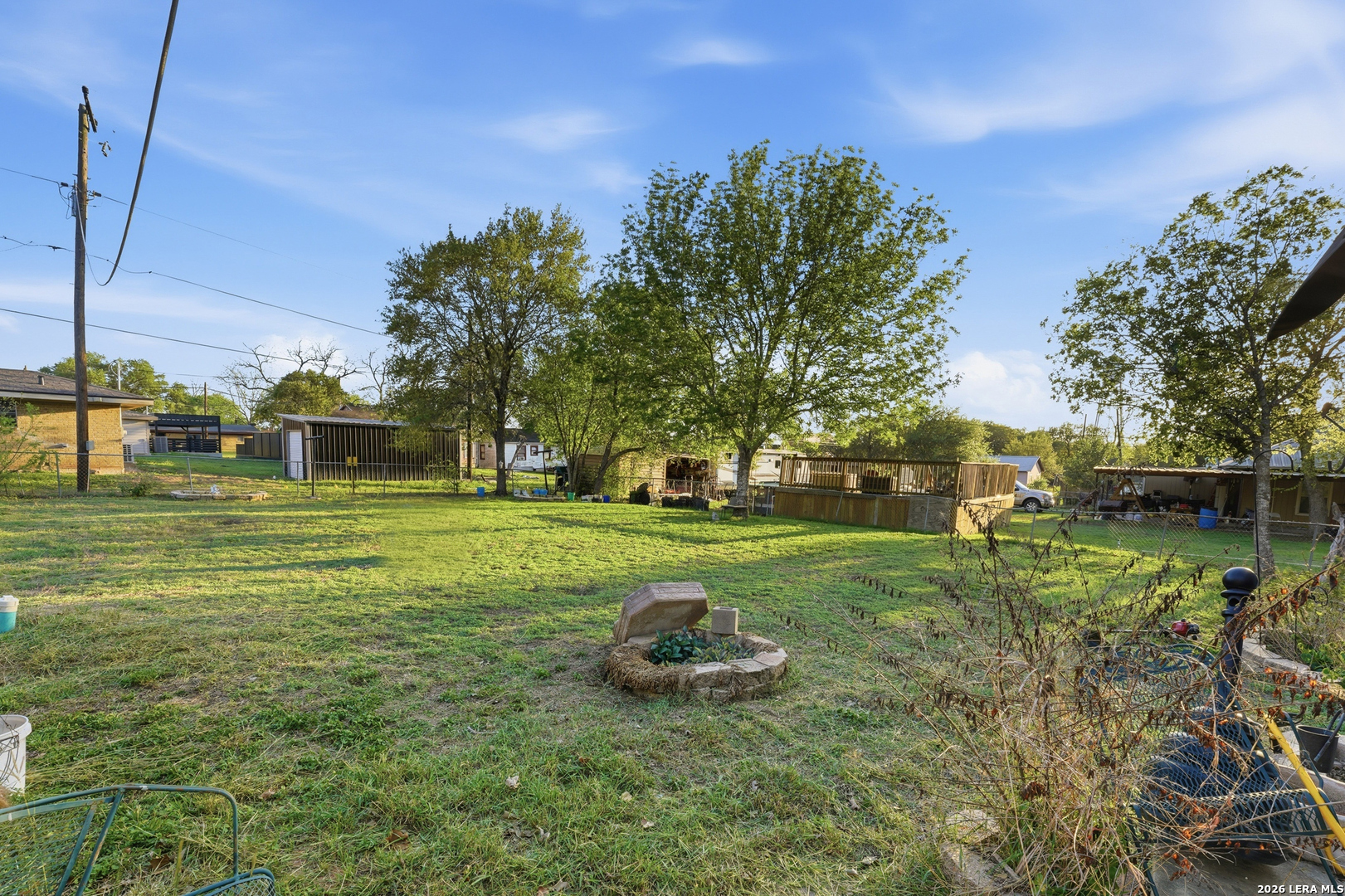 211 E 4th Street Nixon TX 78140