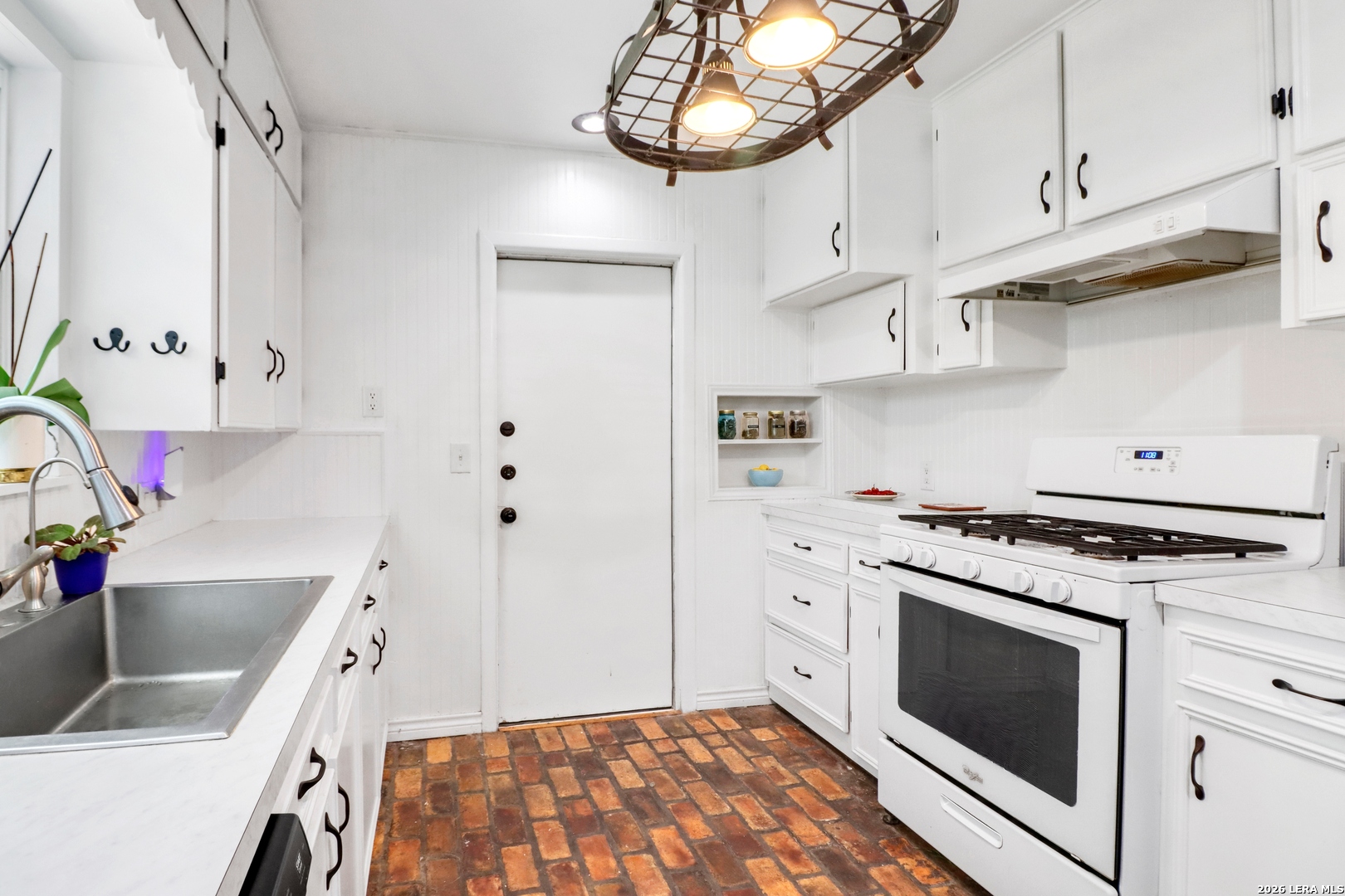827 W Merriweather Street New Braunfels TX 78130