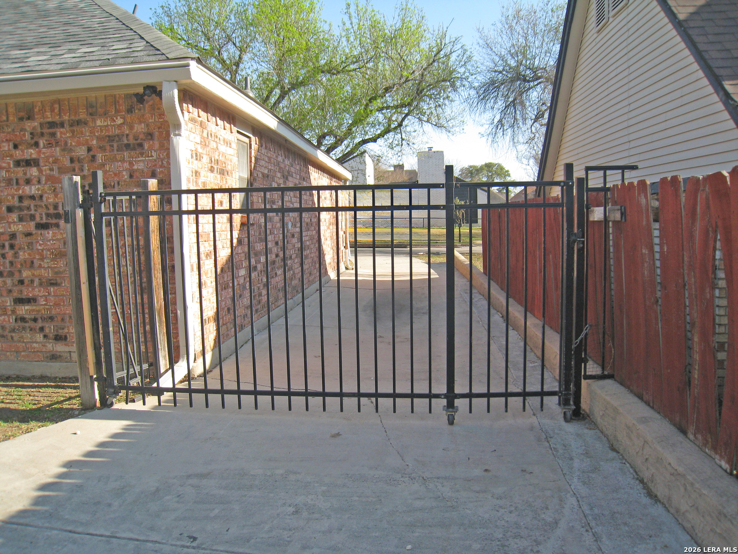 3433 Foxbriar Schertz TX 78154