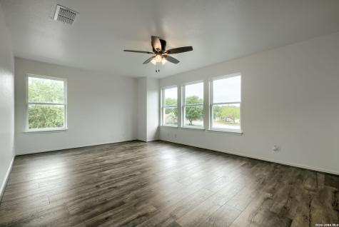 381 Scenic Meadow New Braunfels TX 78130