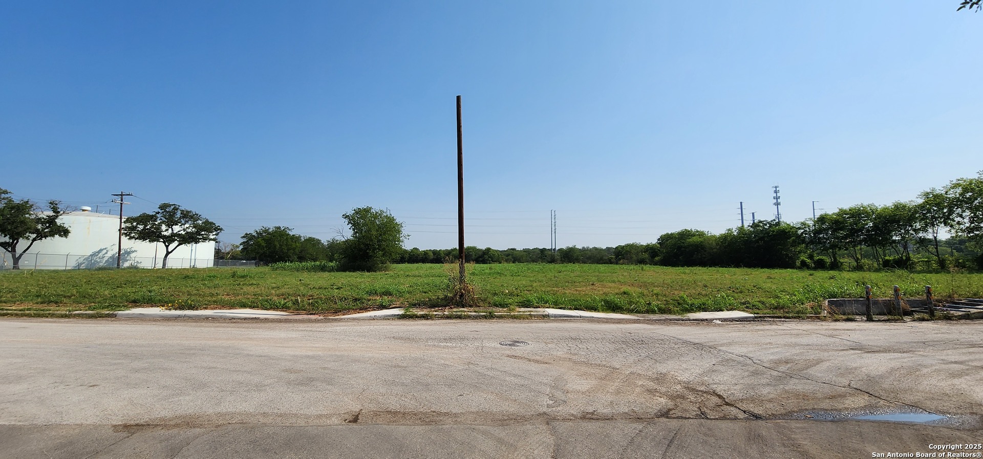 3915 Flagle San Antonio TX 78237