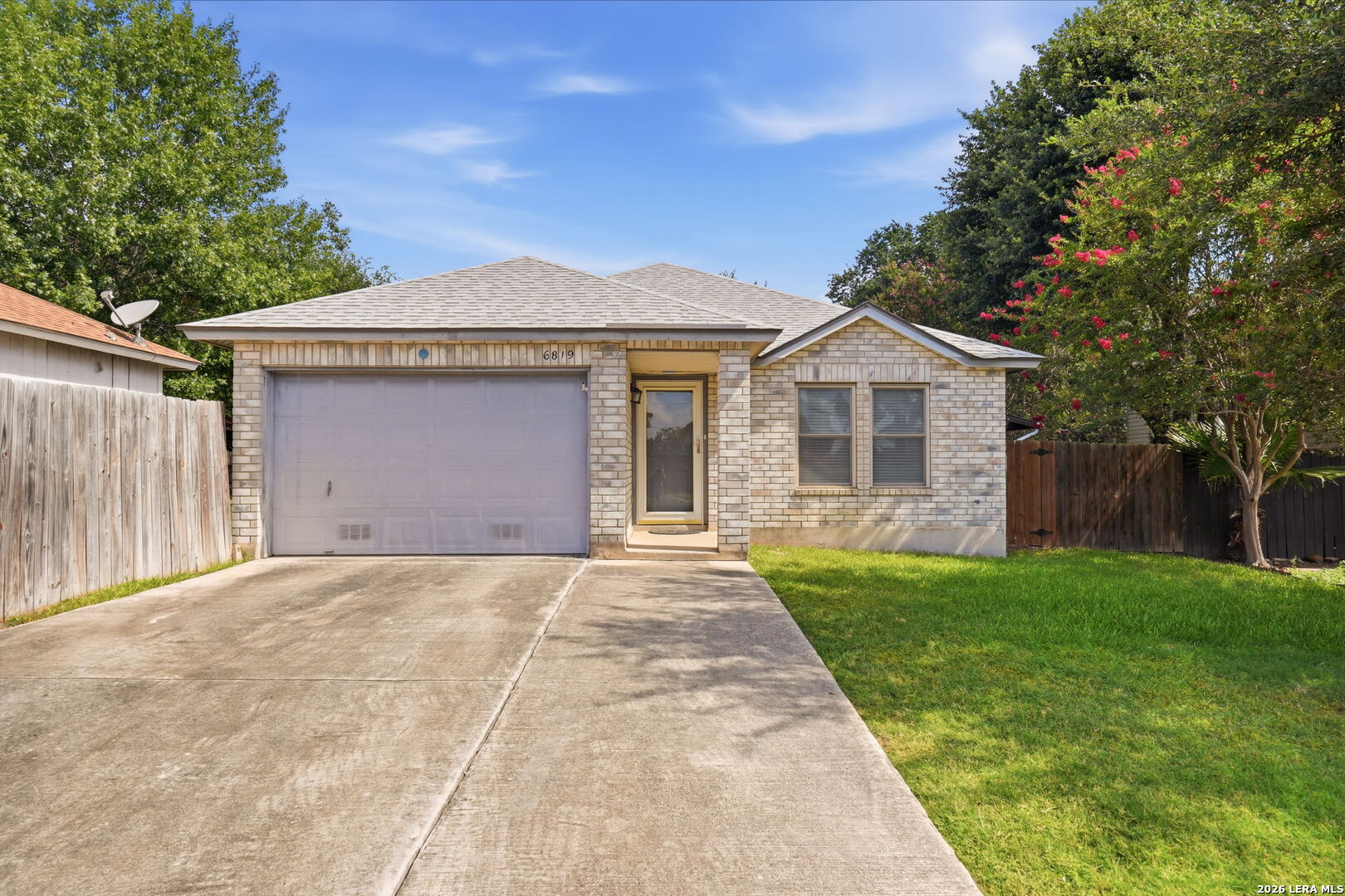 6819 Honeyridge Lane San Antonio TX 78239