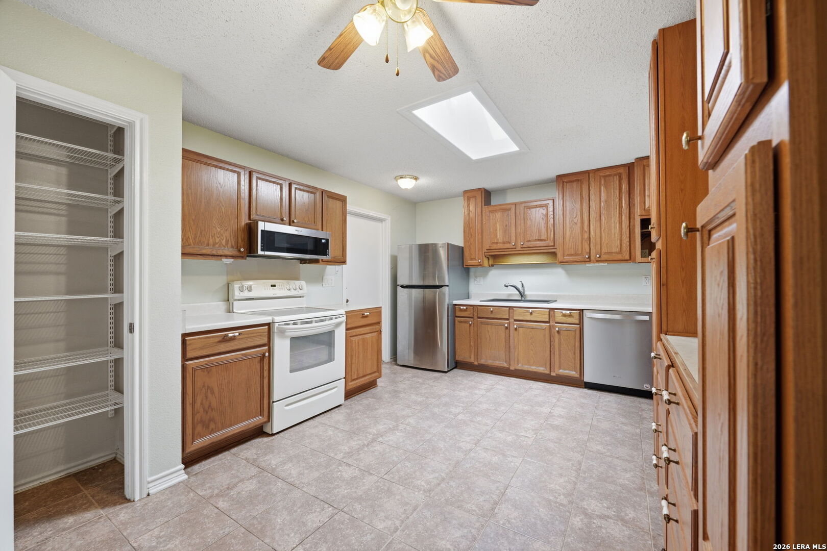 6819 Honeyridge Lane San Antonio TX 78239