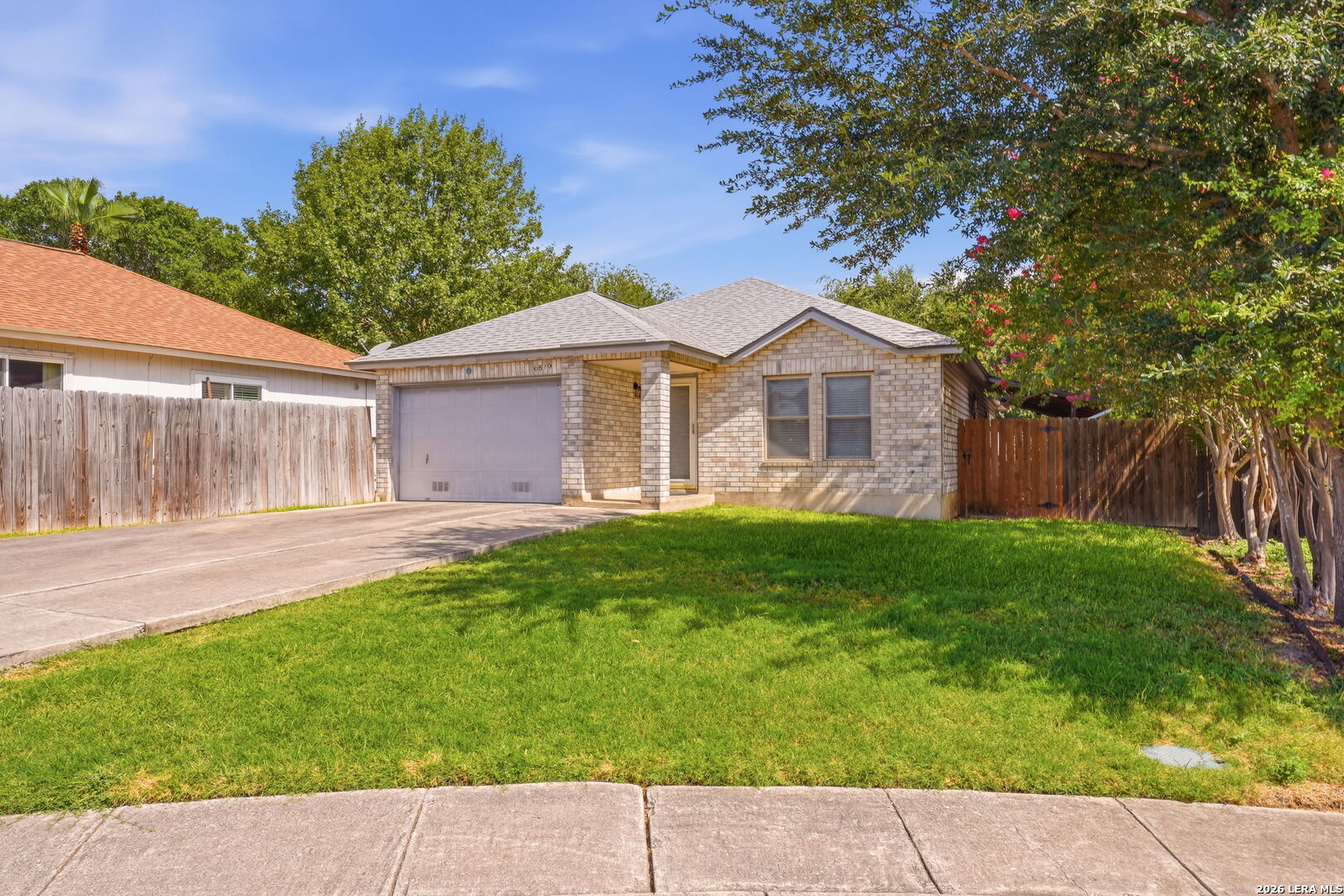 6819 Honeyridge Lane San Antonio TX 78239