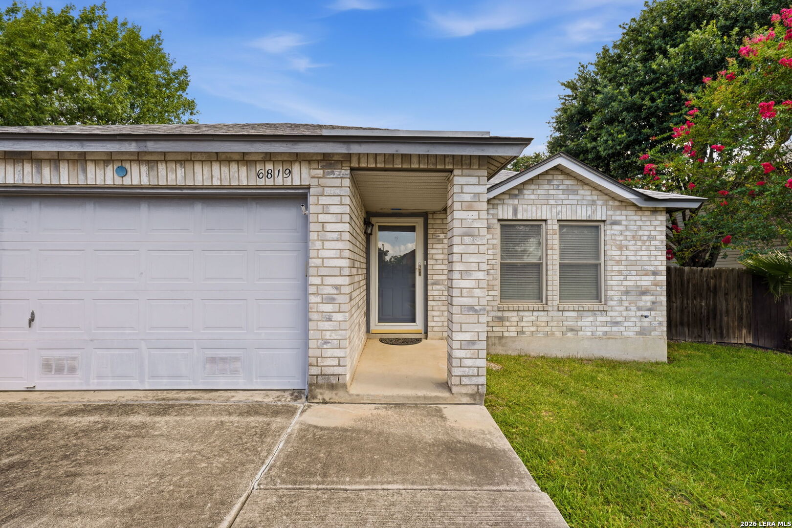 6819 Honeyridge Lane San Antonio TX 78239