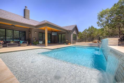1341 Merlot New Braunfels TX 78132
