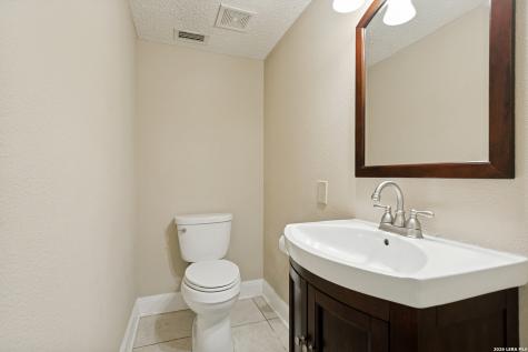 3715 Castle Crest Street San Antonio TX 78230