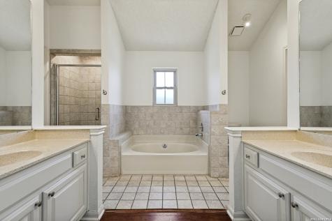 3715 Castle Crest Street San Antonio TX 78230