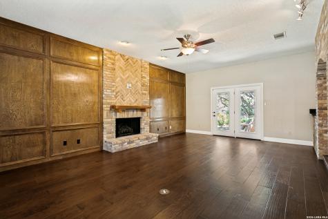 3715 Castle Crest Street San Antonio TX 78230