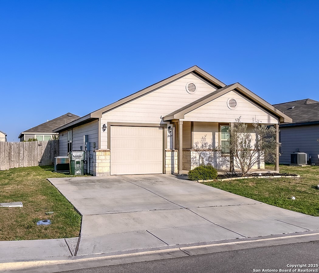 2429 Ranger Pass Seguin TX 78155