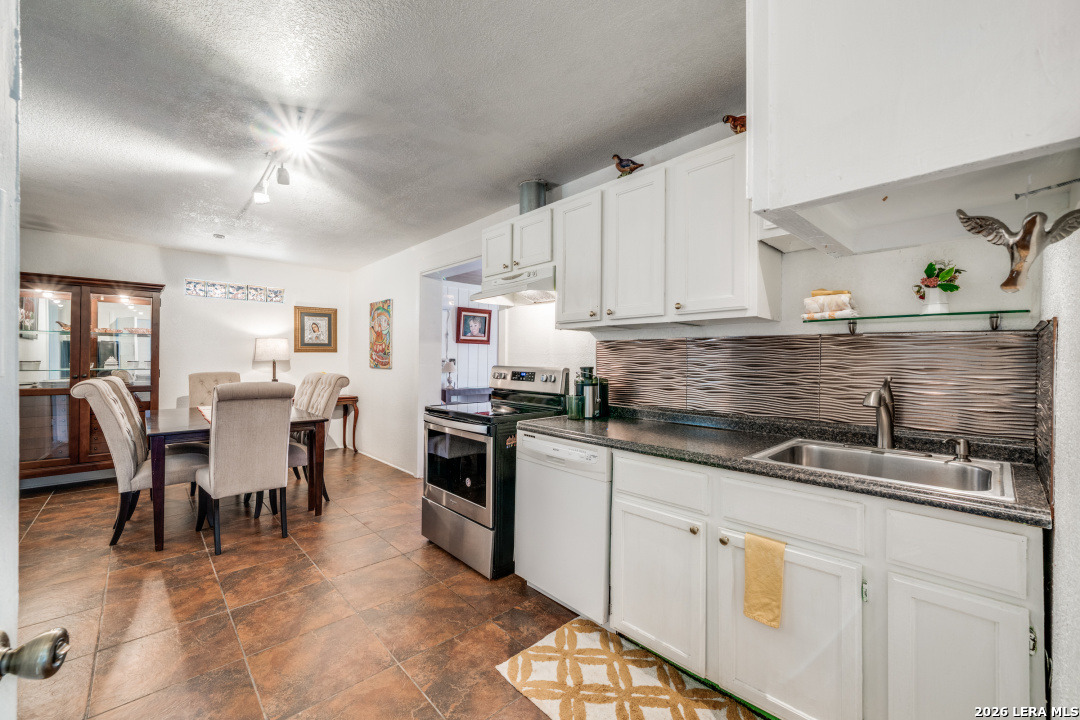 1723 Medina Circle San Antonio TX 78264