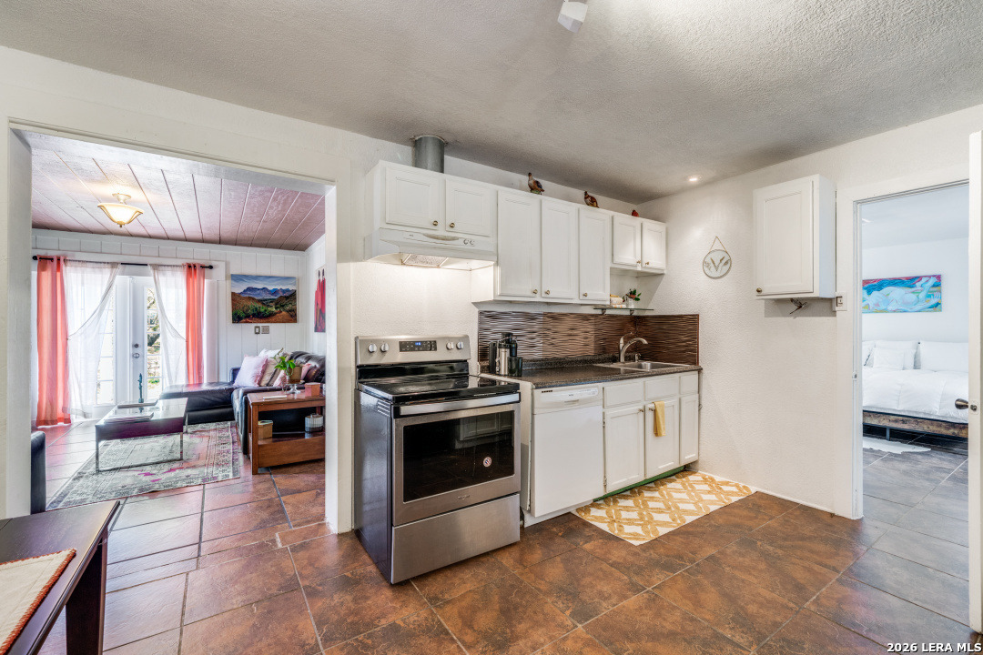 1723 Medina Circle San Antonio TX 78264