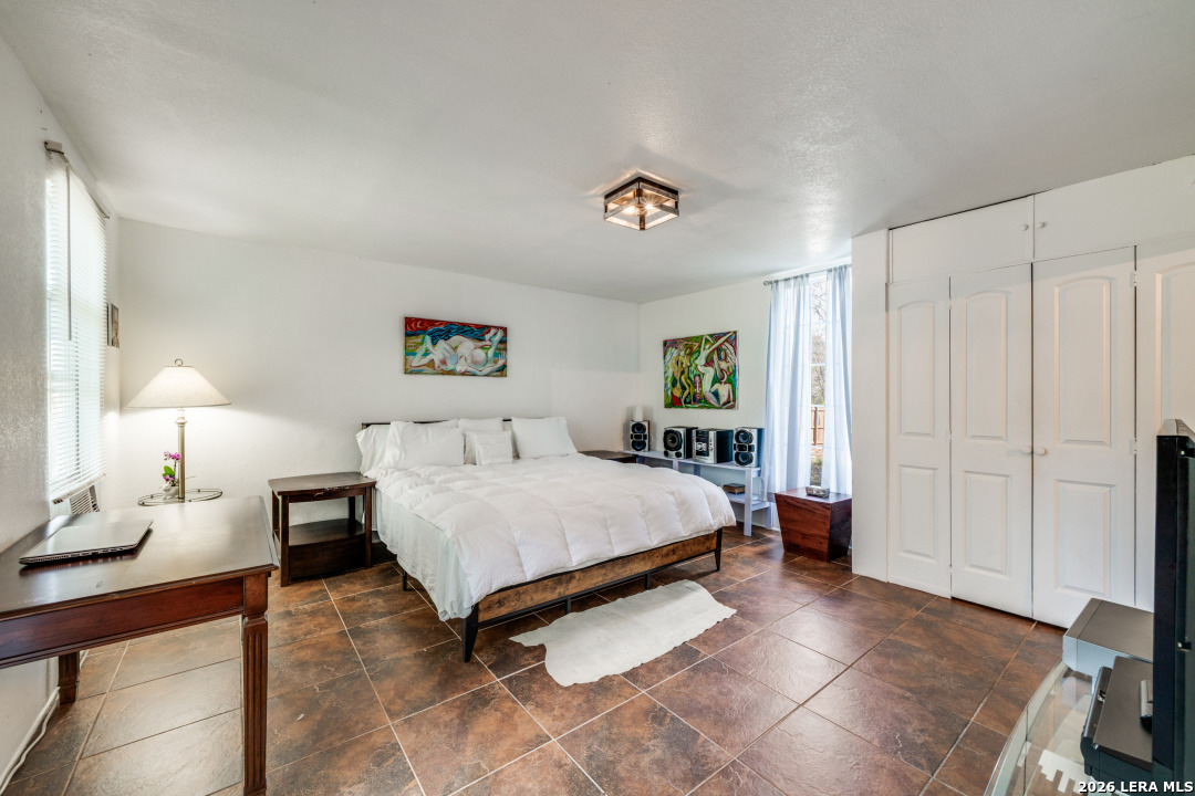 1723 Medina Circle San Antonio TX 78264