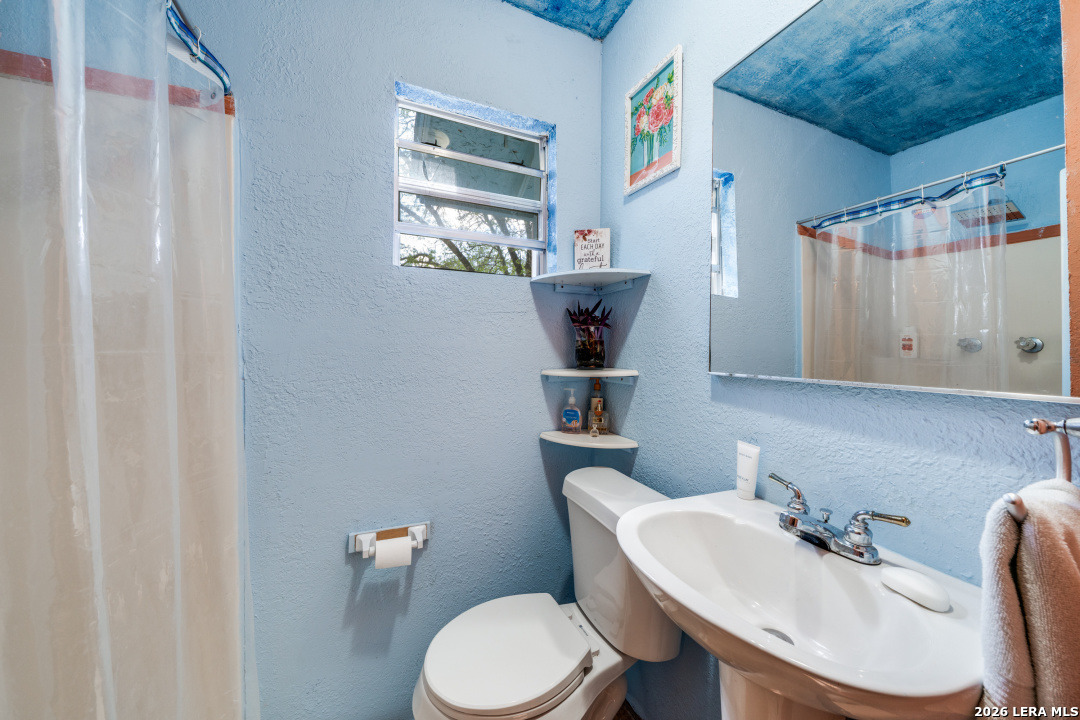 1723 Medina Circle San Antonio TX 78264