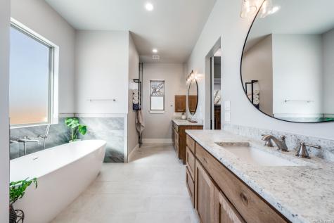 113 Hondo Vista La Vernia TX 78121