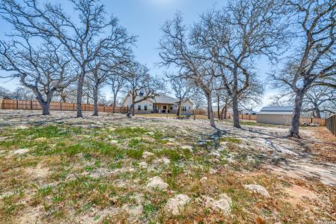 113 Hondo Vista La Vernia TX 78121