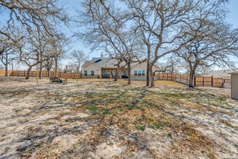 113 Hondo Vista La Vernia TX 78121
