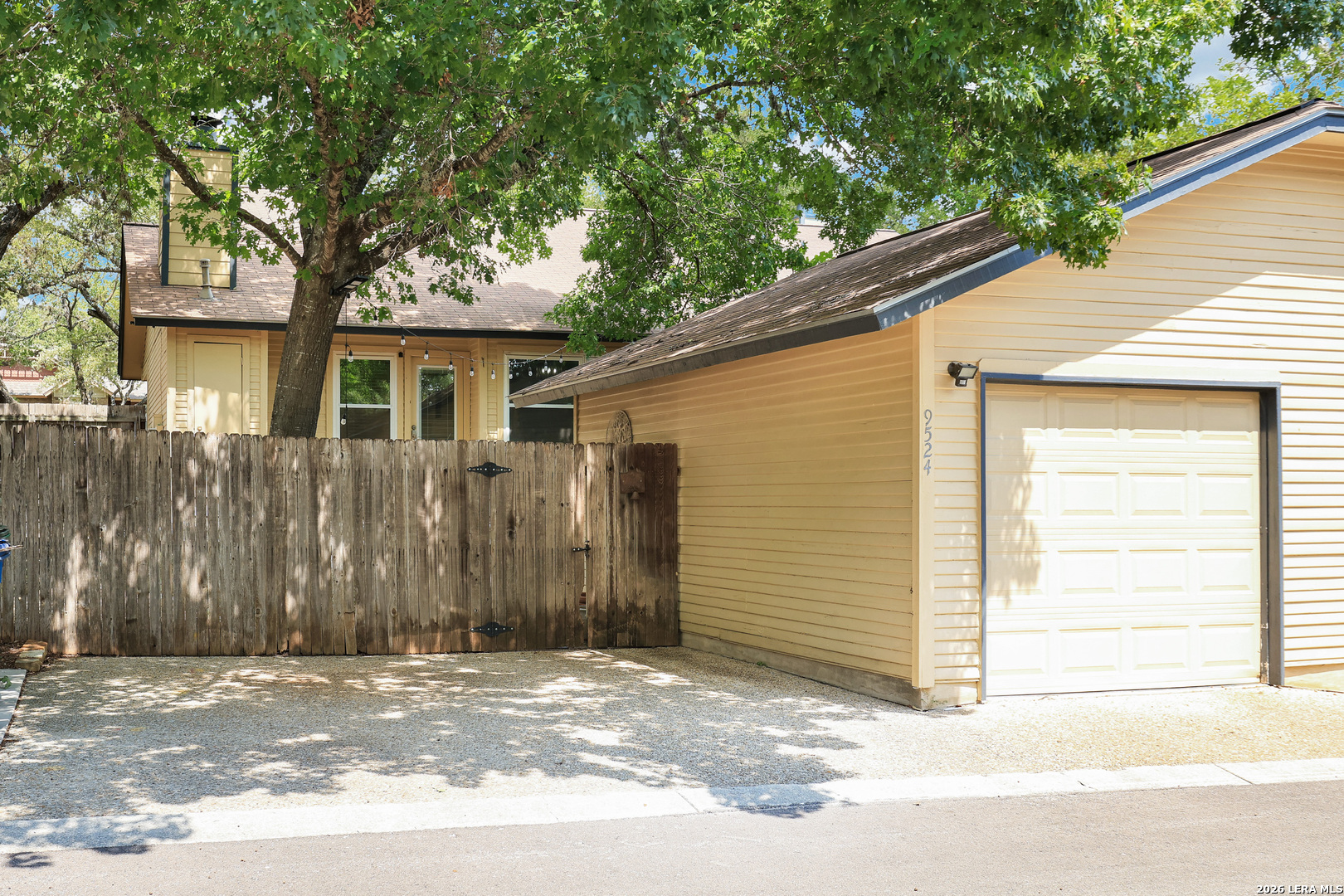 9524 Stillforest San Antonio TX 78250
